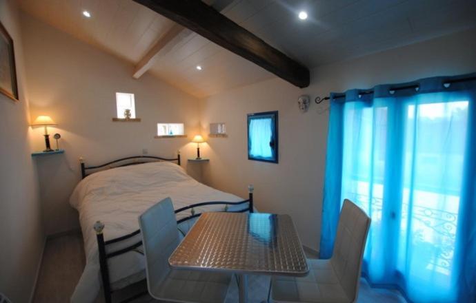 Bed and Breakfast Le Pigeonnier Dampierre-le-Chateau Exterior foto